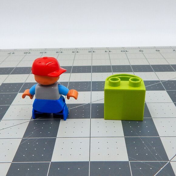 LEGO Duplo Nursery School Set 10833 Replacements Sink Skater Boy My Town - Picture 3 of 7